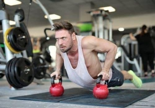 muscles worked doing pushups